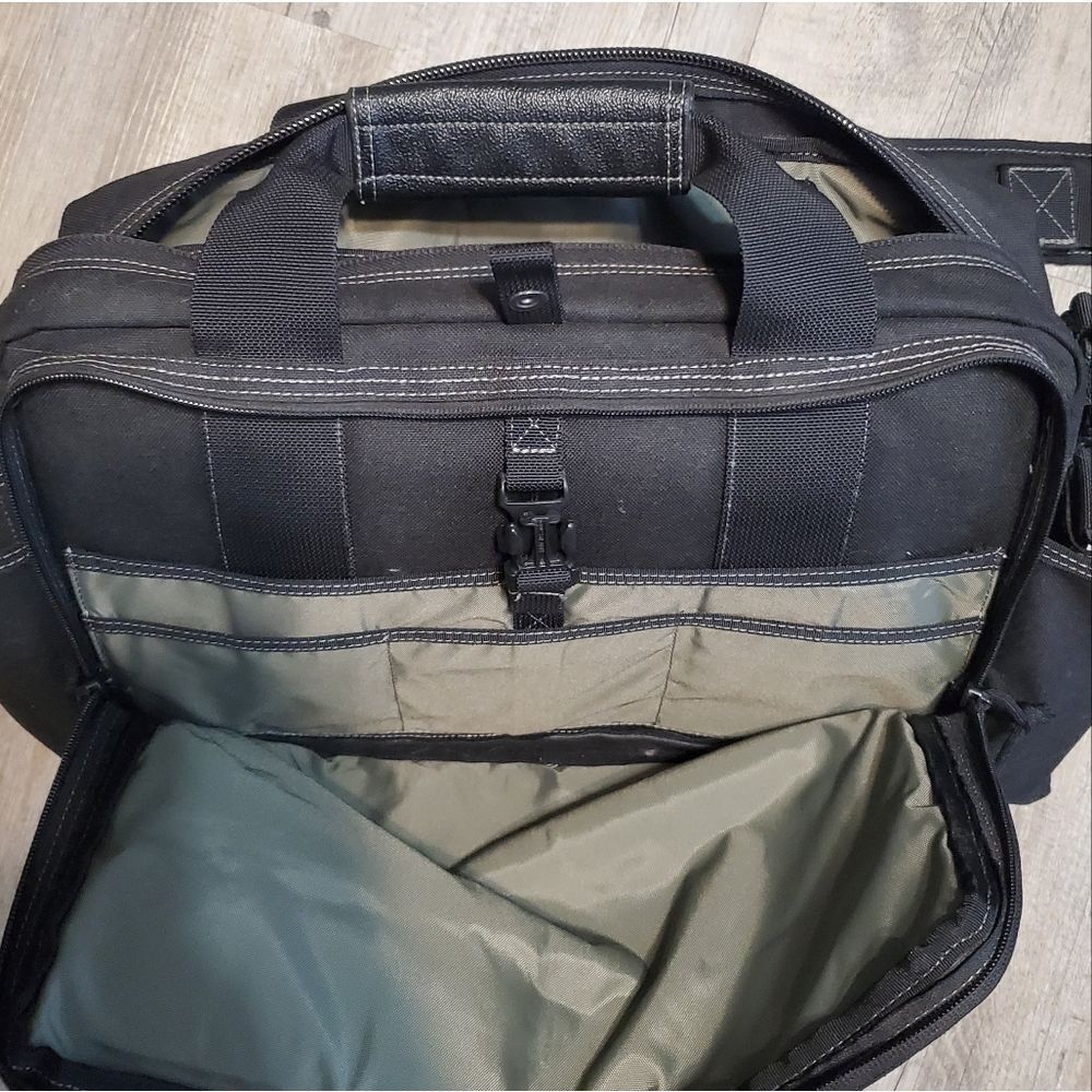 Maxpedition Operator Tactical Attache 0605B Black Large Messenger Bag Laptop EUC - Picture 6 of 6